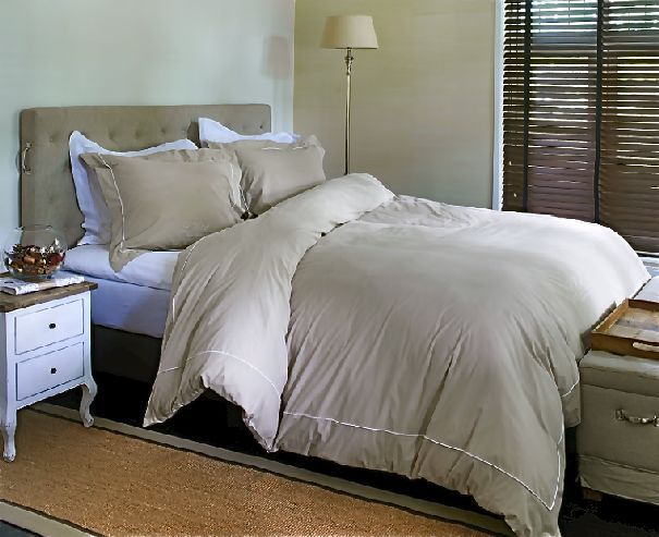 W zależności od osobistych preferencji, wzorzyste i kolorowe są zarówno ściany, jak i prześcieradła, poszewki i kapy do zaścielania łóżka.